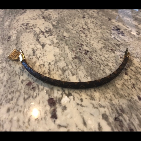 Gently used Authentic Louis Vuitton bracelet. - Picture 4 of 6